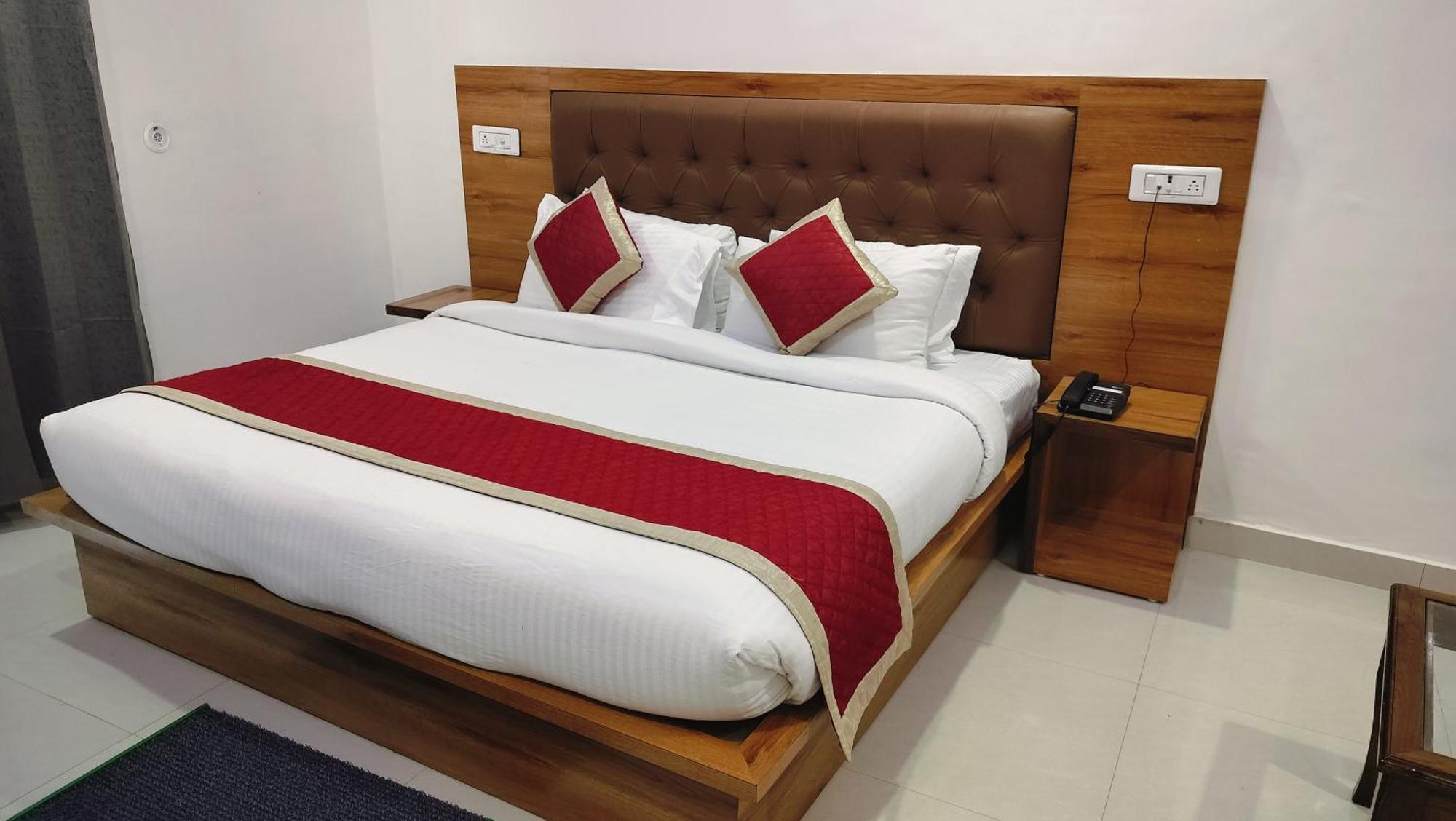 Hotel Binwa View Baijnāth Buitenkant foto