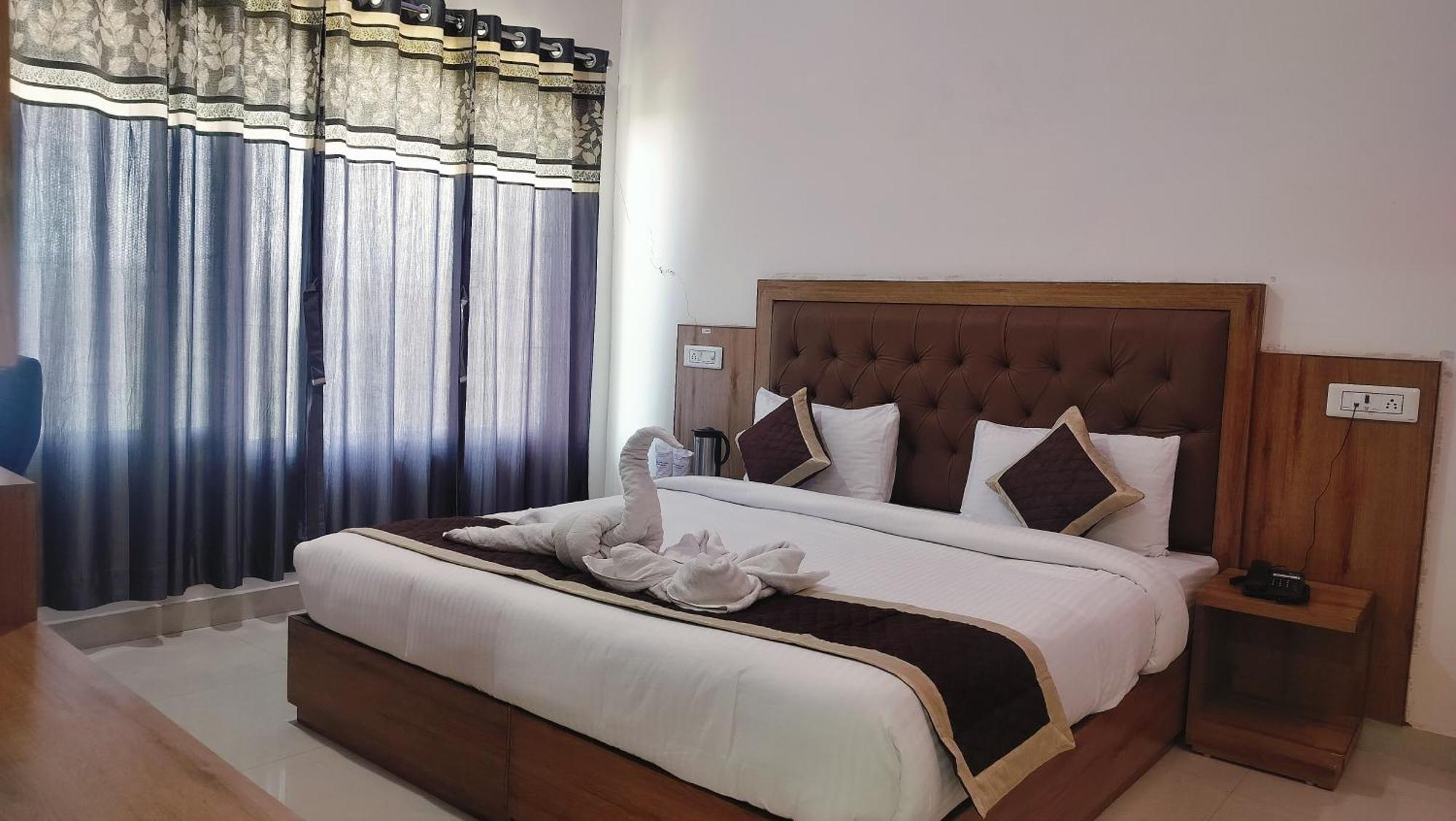 Hotel Binwa View Baijnāth Buitenkant foto