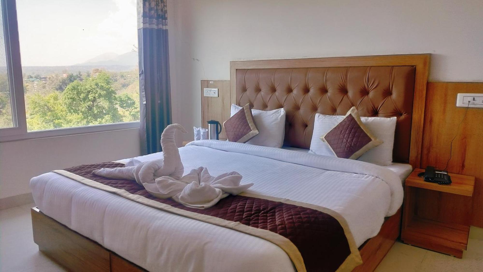 Hotel Binwa View Baijnāth Buitenkant foto